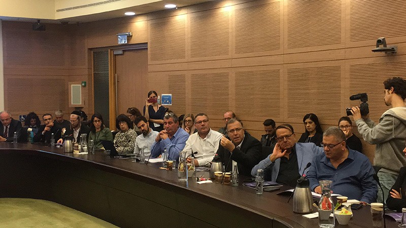 ראש העיר, אלי דוקורסקי וסמנכ"ל העירייה, ליאור טרגן בועדת השקיפות של הכנסת