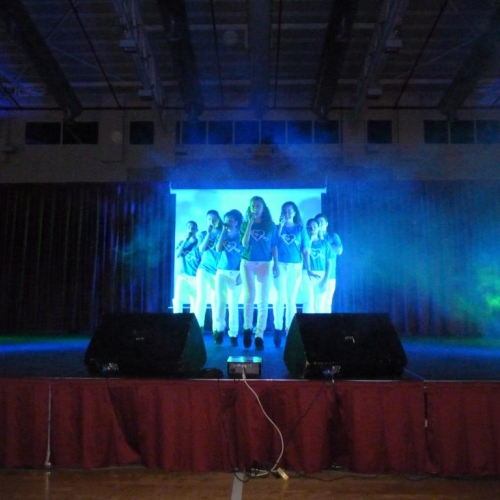 להקת פרחי ביאליק עם חגית יאסו - 20 שנה למבצע שלמה - העלייה מאתיופיה