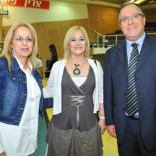 טקס יום הזיכרון לשואה ולגבורה תשע