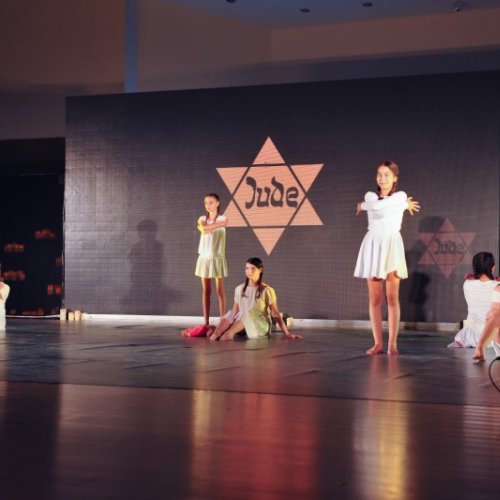 טקס יום הזיכרון לשואה ולגבורה תשע