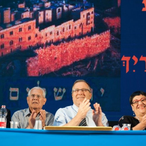 יקיר הקריה - תשע
