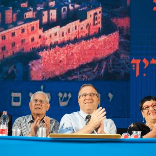 יקיר הקריה - תשע