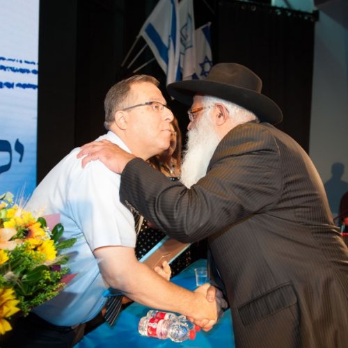 יקיר הקריה - תשע