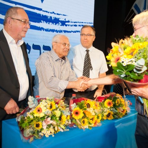 יקיר הקריה - תשע