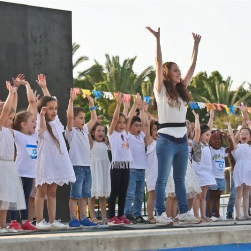ילדי הגנים חוגגים עצמאות 71 למדינת ישראל