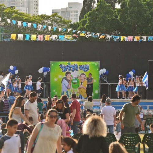 ילדי הגנים חוגגים עצמאות 71 למדינת ישראל