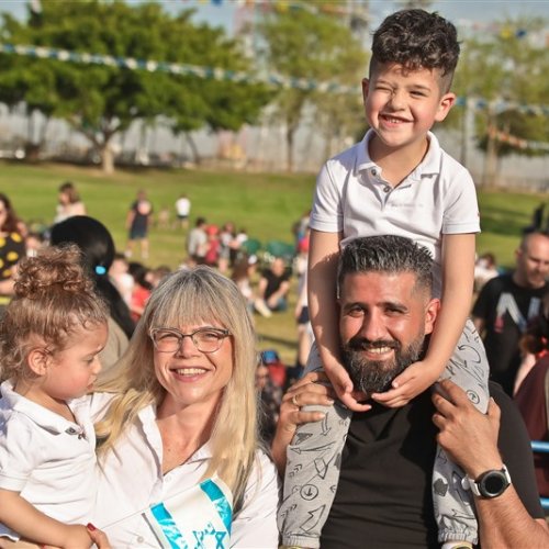 ילדי הגנים חוגגים עצמאות 71 למדינת ישראל