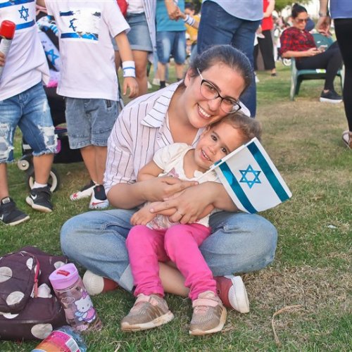 ילדי הגנים חוגגים עצמאות 71 למדינת ישראל