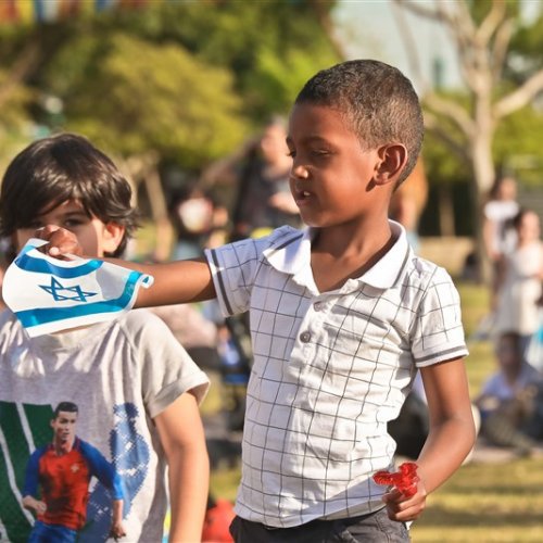 ילדי הגנים חוגגים עצמאות 71 למדינת ישראל