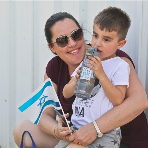 ילדי הגנים חוגגים עצמאות 71 למדינת ישראל