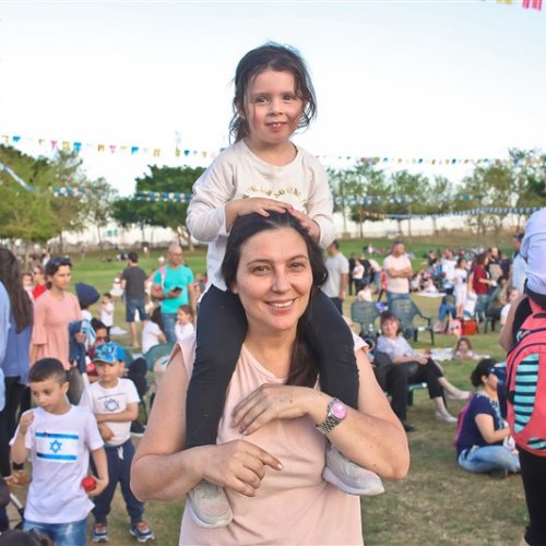 ילדי הגנים חוגגים עצמאות 71 למדינת ישראל