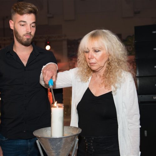 טקס יום הזיכרון לשואה ולגבורה תשע