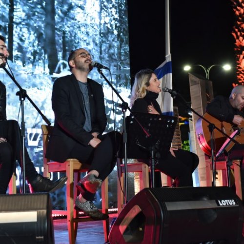 הנוער זוכר ושר - עילי בוטנר וילדי החוץ 