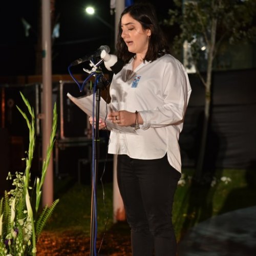 הנוער זוכר ושר - עילי בוטנר וילדי החוץ 