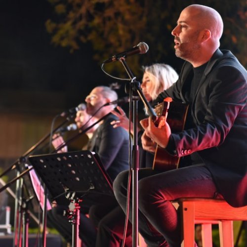 הנוער זוכר ושר - עילי בוטנר וילדי החוץ 