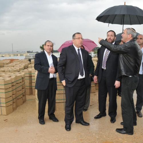 ביקור השר אטיאס - שר הבינוי והשיכון בקרית ביאליק