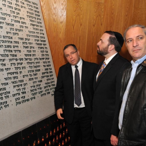 ביקור השר אטיאס - שר הבינוי והשיכון בקרית ביאליק
