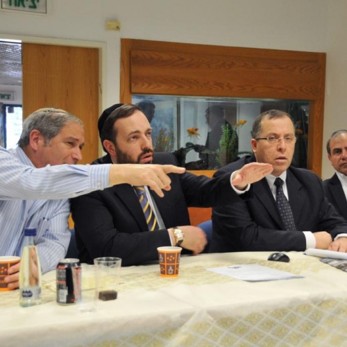 ביקור השר אטיאס - שר הבינוי והשיכון בקרית ביאליק