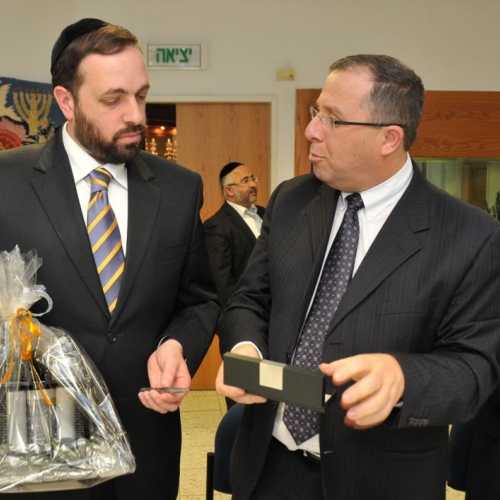 ביקור השר אטיאס - שר הבינוי והשיכון בקרית ביאליק