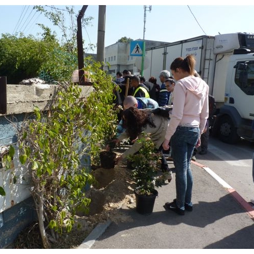 תמונות משלחת מהעיר זסטפוני בגיאורגיה בביקור בנקודת המשטרה בקרית ביאליק