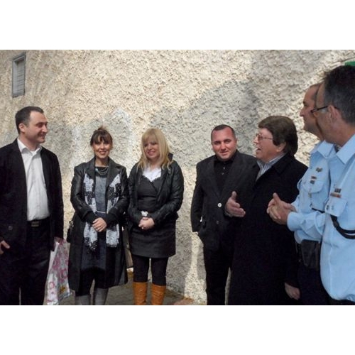 תמונות משלחת מהעיר זסטפוני בגיאורגיה בביקור בנקודת המשטרה בקרית ביאליק