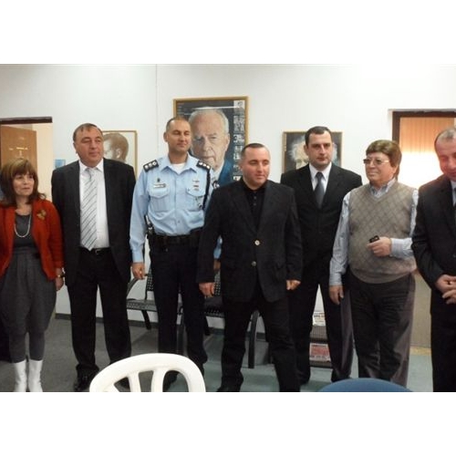 תמונות משלחת מהעיר זסטפוני בגיאורגיה בביקור בנקודת המשטרה בקרית ביאליק