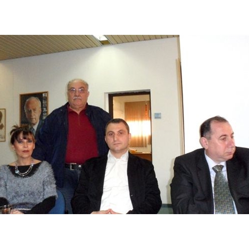 תמונות משלחת מהעיר זסטפוני בגיאורגיה בביקור בנקודת המשטרה בקרית ביאליק