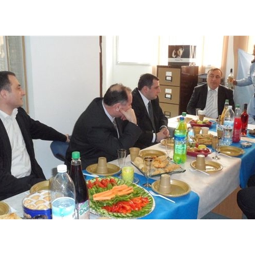תמונות משלחת מהעיר זסטפוני בגיאורגיה בביקור בנקודת המשטרה בקרית ביאליק