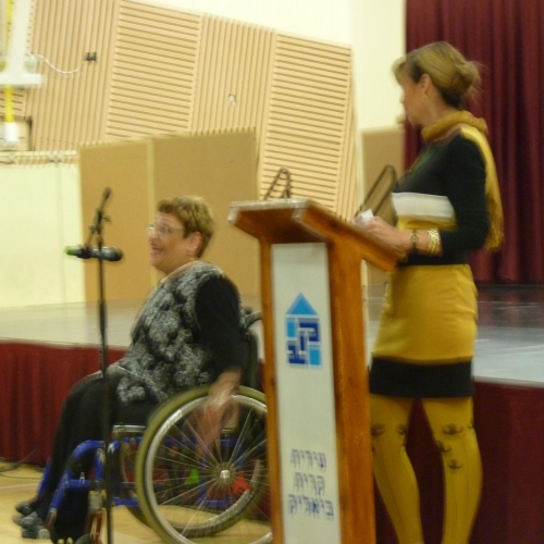 מופע לציון יום האישה הבינלאומי - מיקי קם - בקרית ביאליק 11.3.12