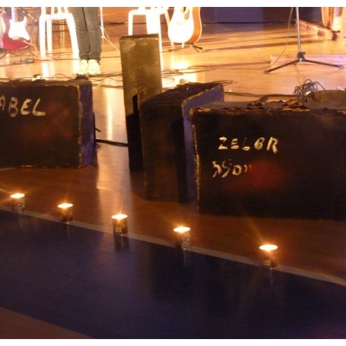  טקס יום הזיכרון לשואה ולגבורה תשע