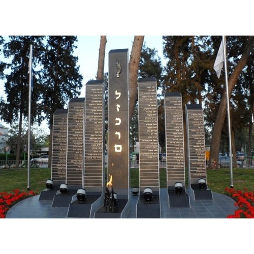 תמונות טקס חנוכת אנדרטת הבנים בעיר