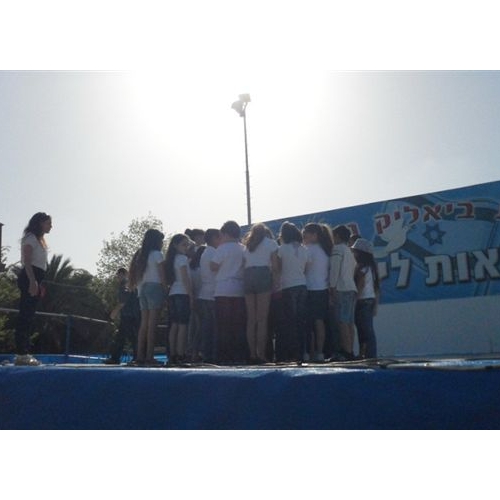 ילדי הגנים חוגגים עצמאות 64 למדינת ישראל