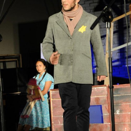 טקס יום הזיכרון לשואה ולגבורה תשע