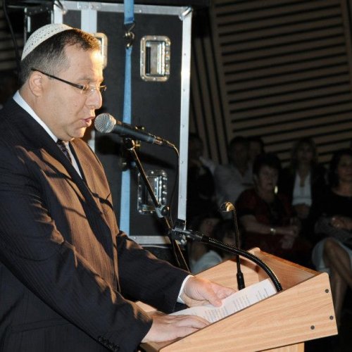 טקס יום הזיכרון לשואה ולגבורה תשע