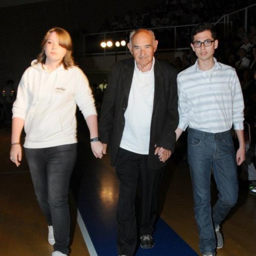 טקס יום הזיכרון לשואה ולגבורה תשע