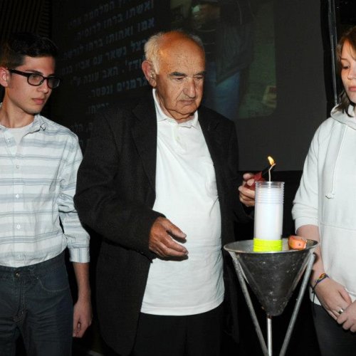 טקס יום הזיכרון לשואה ולגבורה תשע