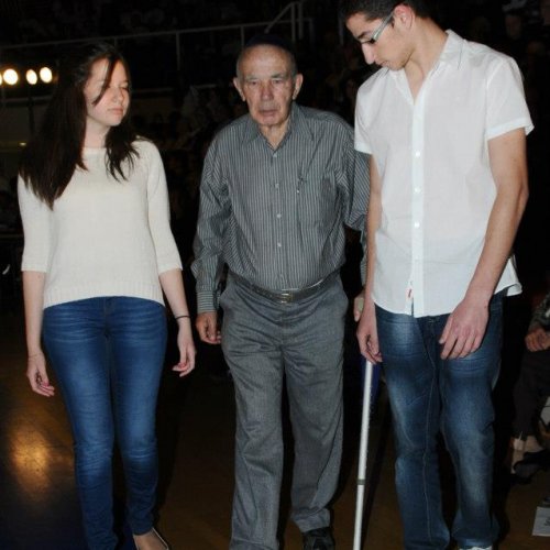 טקס יום הזיכרון לשואה ולגבורה תשע