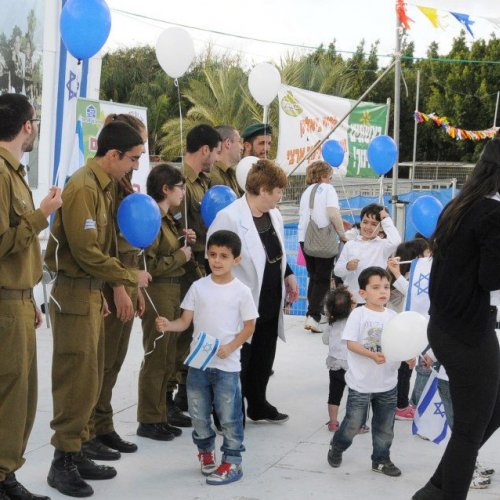 ילדי הגנים חוגגים עצמאות 65 למדינת ישראל