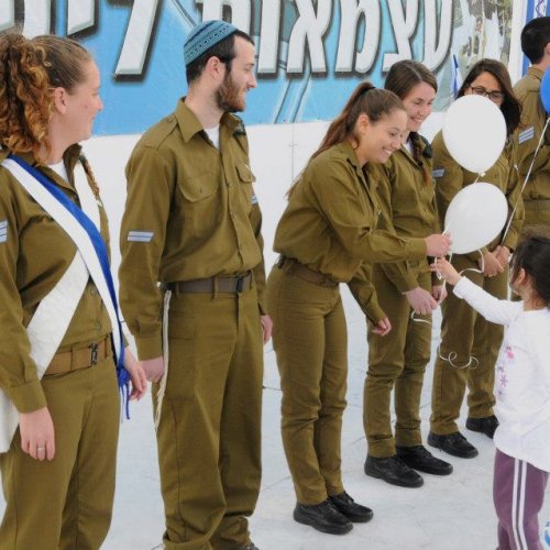 ילדי הגנים חוגגים עצמאות 65 למדינת ישראל