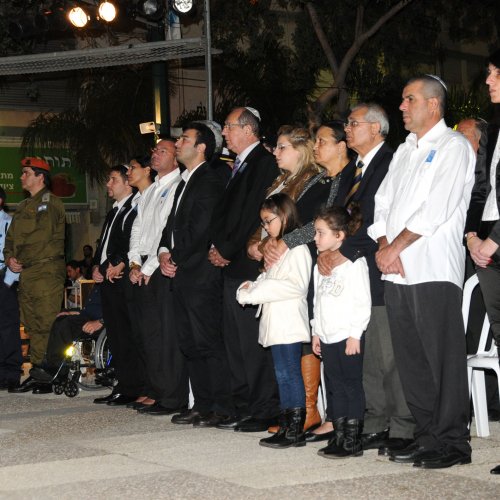 טקס יום הזכרון לחללי מערכות ישראל בני הקריה תשע