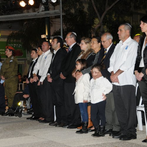 טקס יום הזכרון לחללי מערכות ישראל בני הקריה תשע