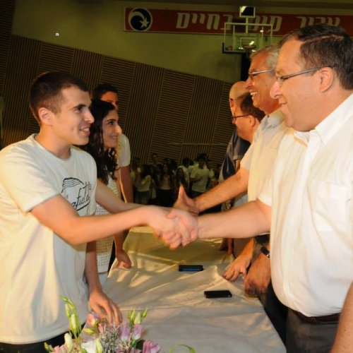 טקס מצטייני ראש העיר - חטיבות הביניים וחטיבה עליונה - תשע