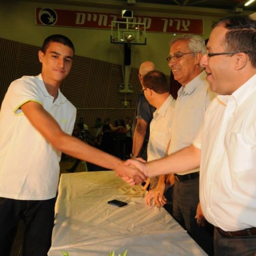 טקס מצטייני ראש העיר - חטיבות הביניים וחטיבה עליונה - תשע