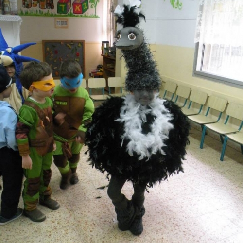 ילדי קריית ביאליק מתחפשים - פורים 2014