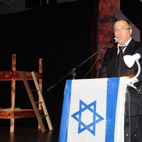 טקס יום הזיכרון לשואה ולגבורה תשע