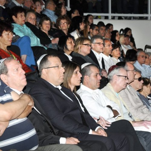 טקס יום הזיכרון לשואה ולגבורה תשע