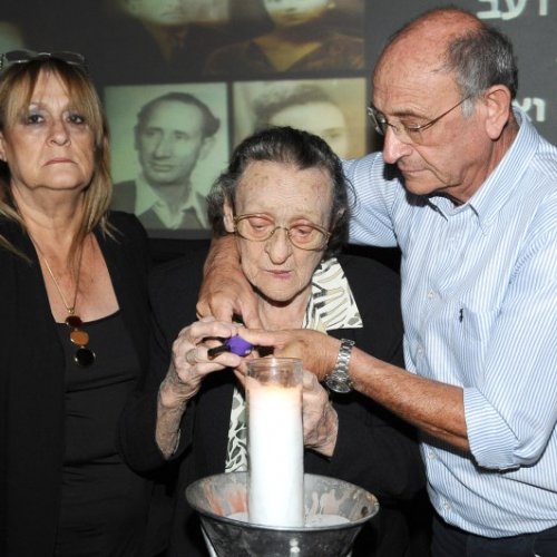טקס יום הזיכרון לשואה ולגבורה תשע