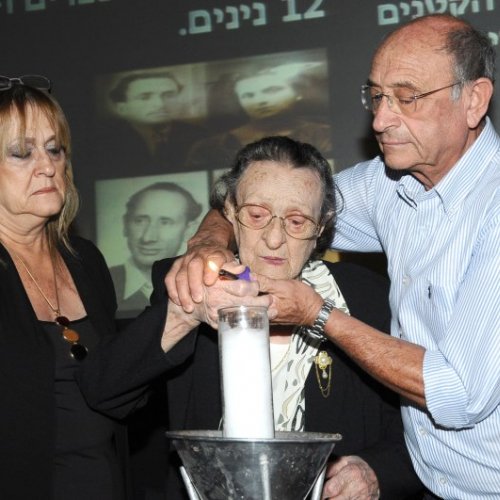 טקס יום הזיכרון לשואה ולגבורה תשע