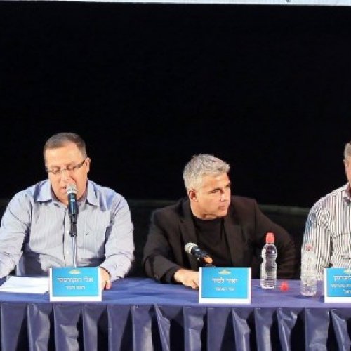 טקס חתימת הסכם הגג בקריית ביאליק