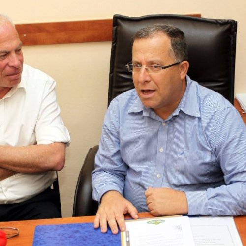 טקס חתימת הסכם הגג בקריית ביאליק